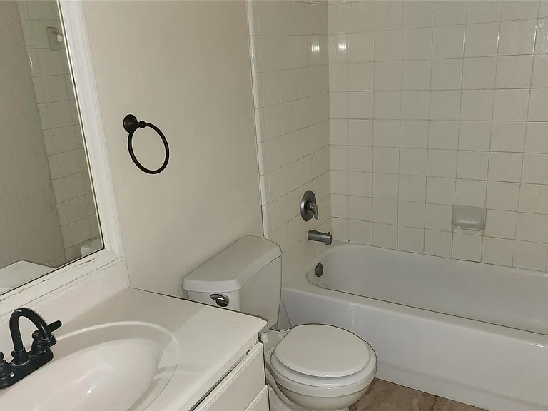 12311 Carriage Oak Cir — Photo 24