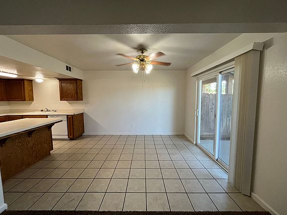 3rd image of 3231-3235 E Noble Ave #3231