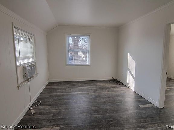 3rd image of 4191 Farner Ave #44