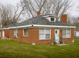 1519 S Main St, Three Rivers, MI 49093