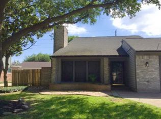 15826 Maple Manor Dr, Houston, TX 77095