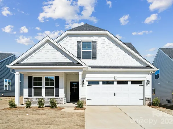 8348 Acadia Pkwy, Sherrills Ford, NC 28673
