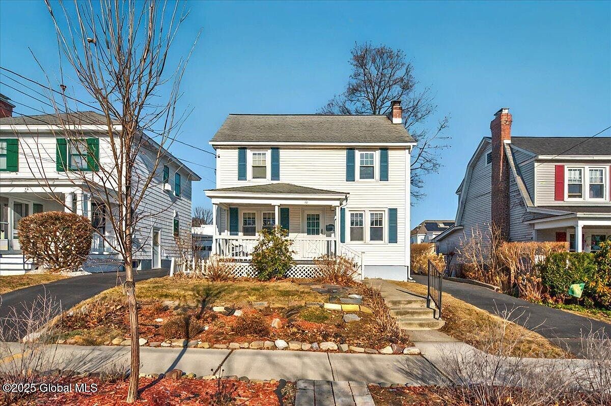 1st image of 38 Hawthorne Avenue