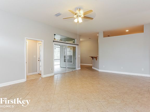 3rd image of 6584 Chester Park Dr