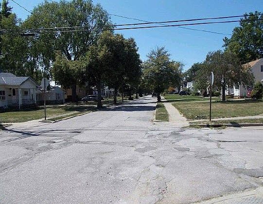4th image of 18418 Ferncliffe Ave