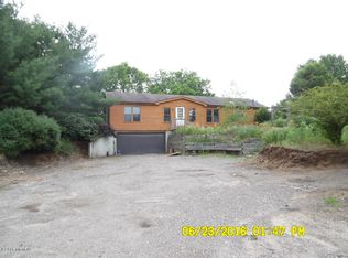 17000 Starbrick St, Edwardsburg, MI 49112