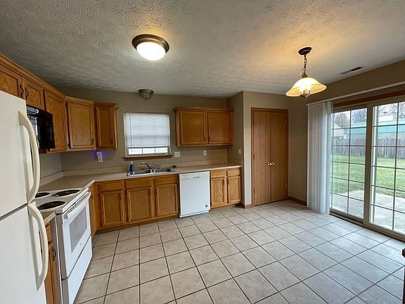 3rd image of 3134 Cirrus Ct