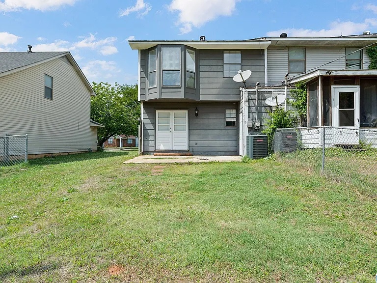 5457 Nottinghill Dr — Photo 10
