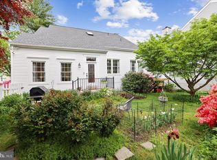 2402 Pondside Ter, Silver Spring, MD 20906