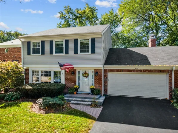 1605 Mirror Lake Dr, Naperville, IL 60563
