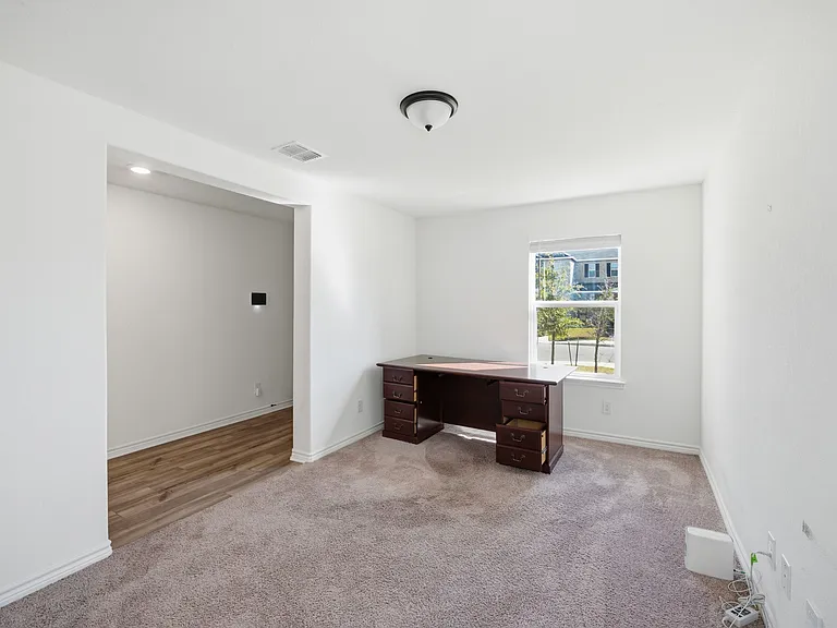 11331 Edelweiss — Photo 2