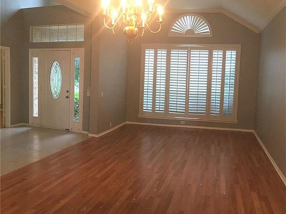 5th image of 3325 Marcedonia Dr