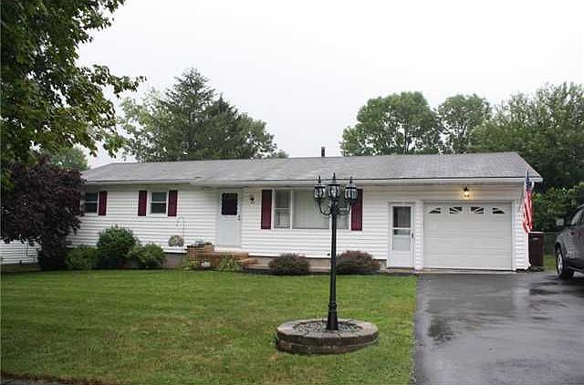 1st image of 26 Charlene Dr