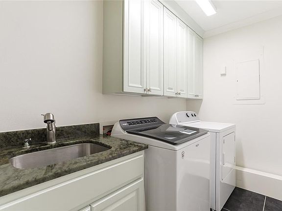 4th image of 87 Grand Cheniere Dr