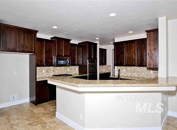 2nd image of 1573 Saddle Mountain Dr