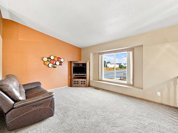 5th image of 5164 10th Ave S