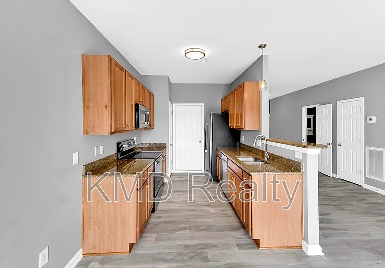 9598 Walkers Glen Dr — Photo 3
