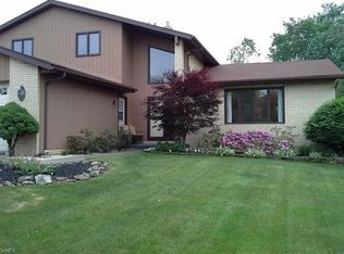 4890 Lindsey Ln, Richmond Heights, OH 44143