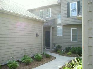 1326 Lake Stream Ct, Mishawaka, IN
