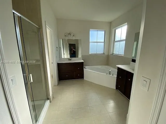 16568 SW 54th St — Photo 14