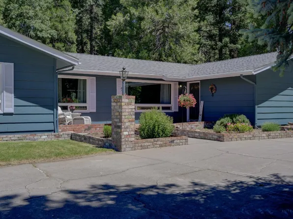 906 Woodland Park Dr, Mount Shasta, CA 96067