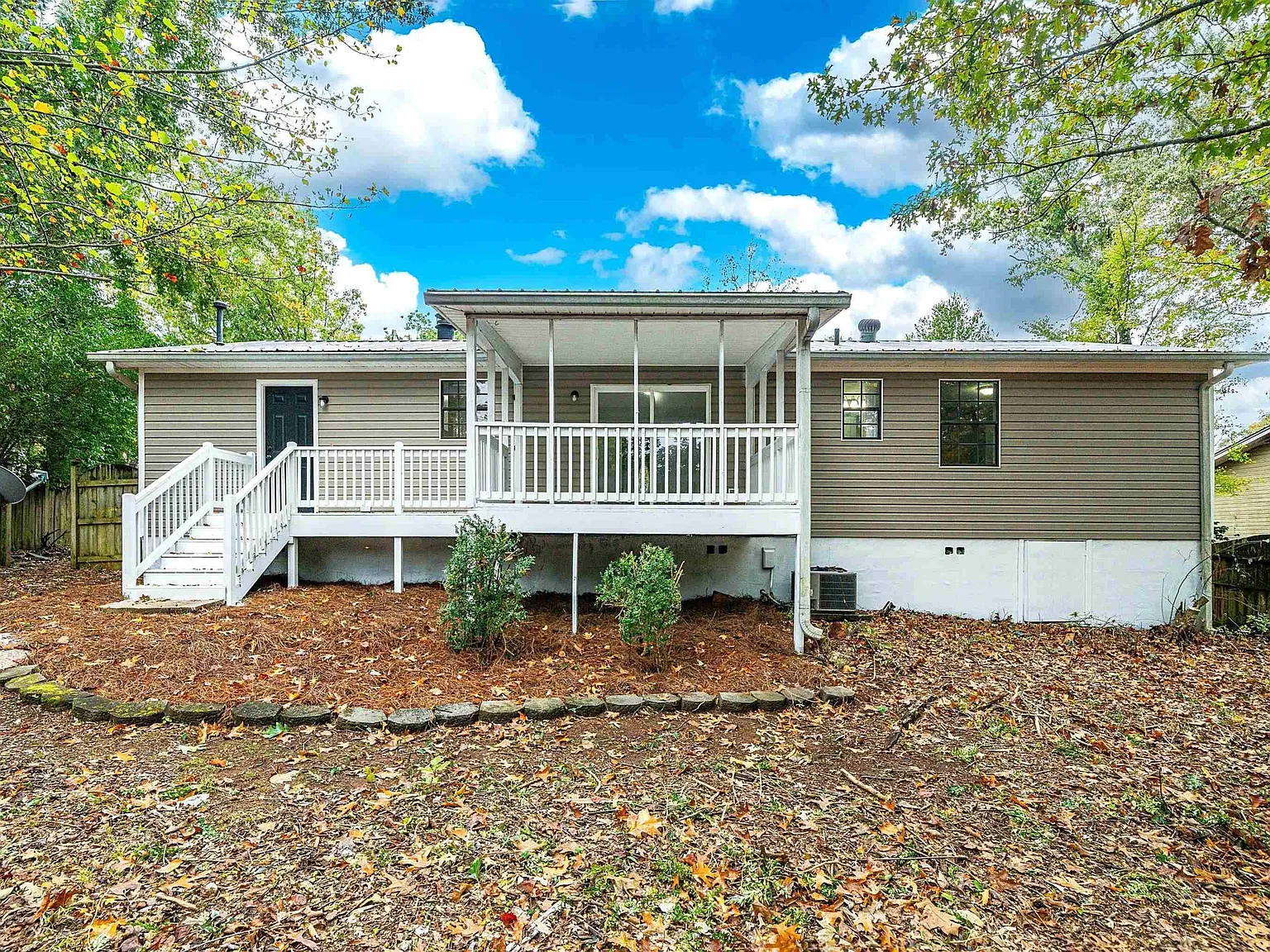 3 bed, 2.0 bath, $1,450 — Photo 4