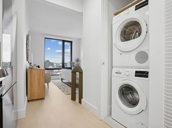 170 Freeman Street image 8 of 14