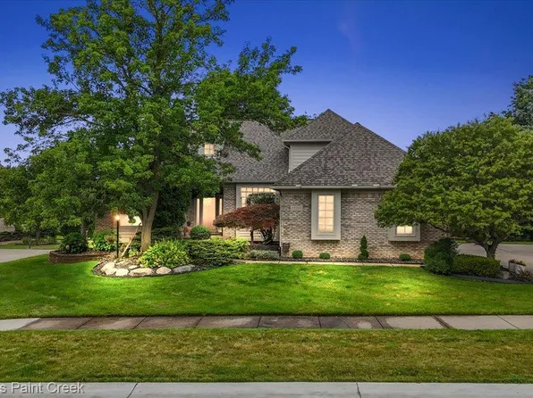 55261 Kingsway Dr, Shelby Township, MI 48316