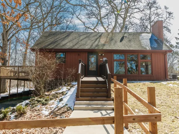 529 Free Church DRIVE, Williams Bay, WI 53191