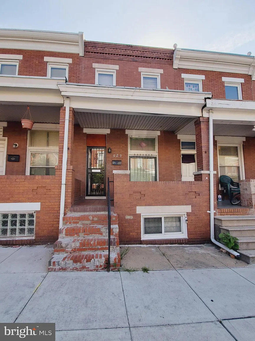 629 N Robinson St photo 1