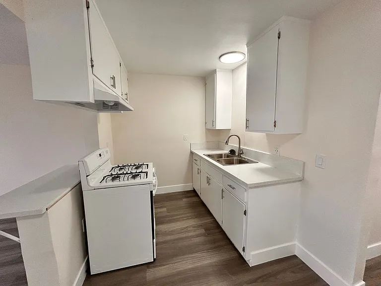 6128 Gotham St — Photo 6