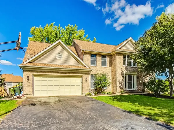 7 Tealwood Ct, Cary, IL 60013