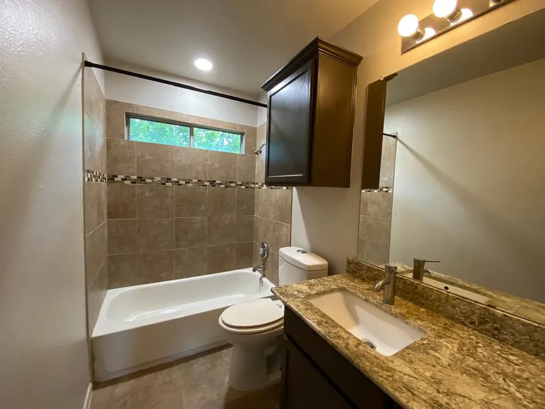 1129 Stephanie Lee Ln — Photo 12