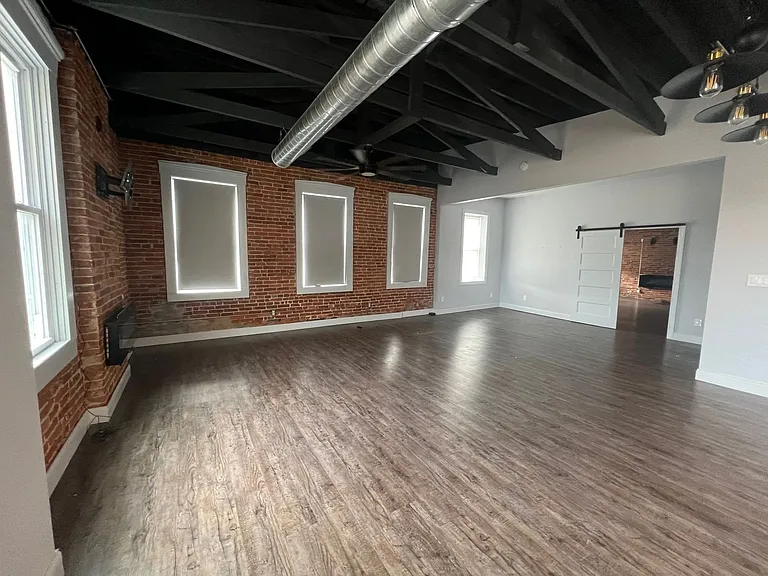 200 S Main St #2F — Photo 31