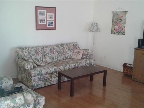 2nd image of 1811 Bedford Ln APT 165