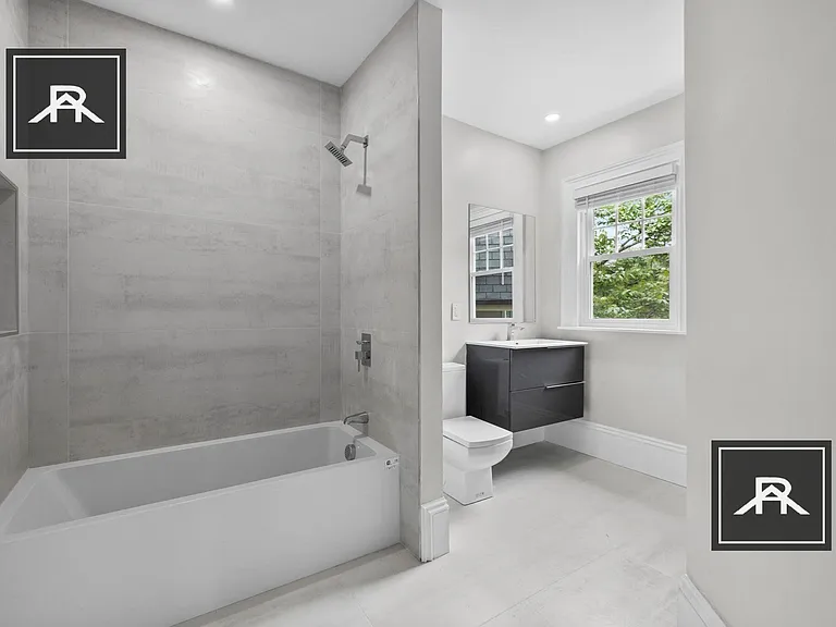 478 Heath St — Photo 7