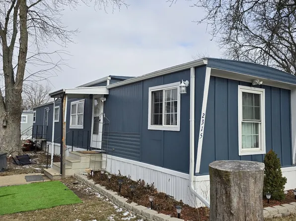 2315 Hickory Ln, Sycamore, IL 60178