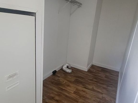 4th image of 458 Mariposa Dr