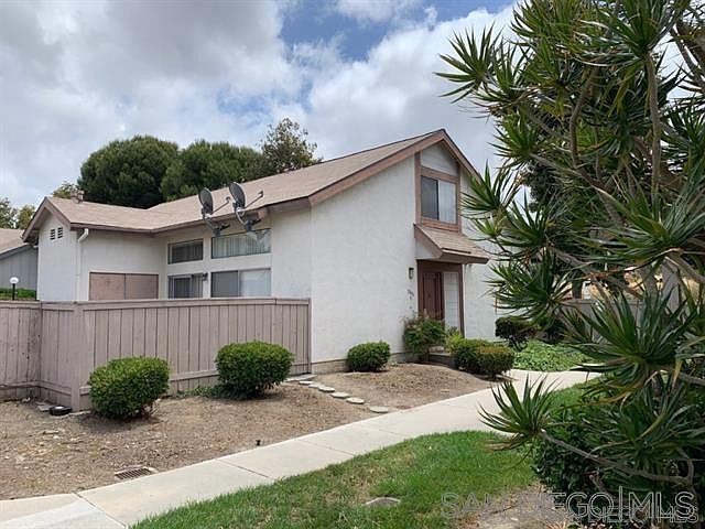 1st image of 2846 Casey St #B