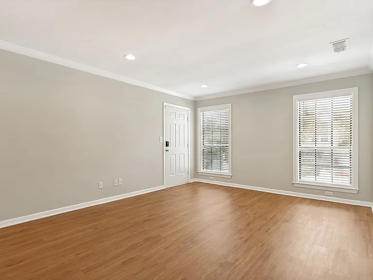 201 Ellwood St #109 — Photo 2