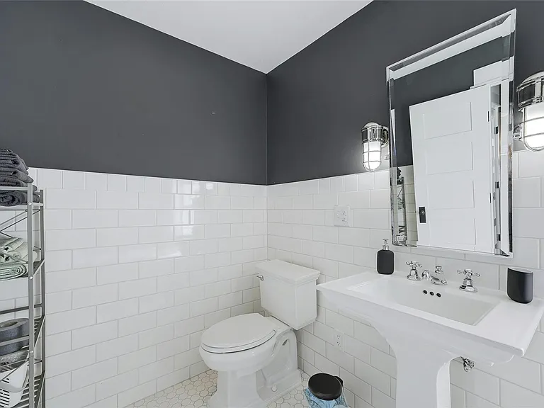 2627 Geronimo Trl — Photo 16