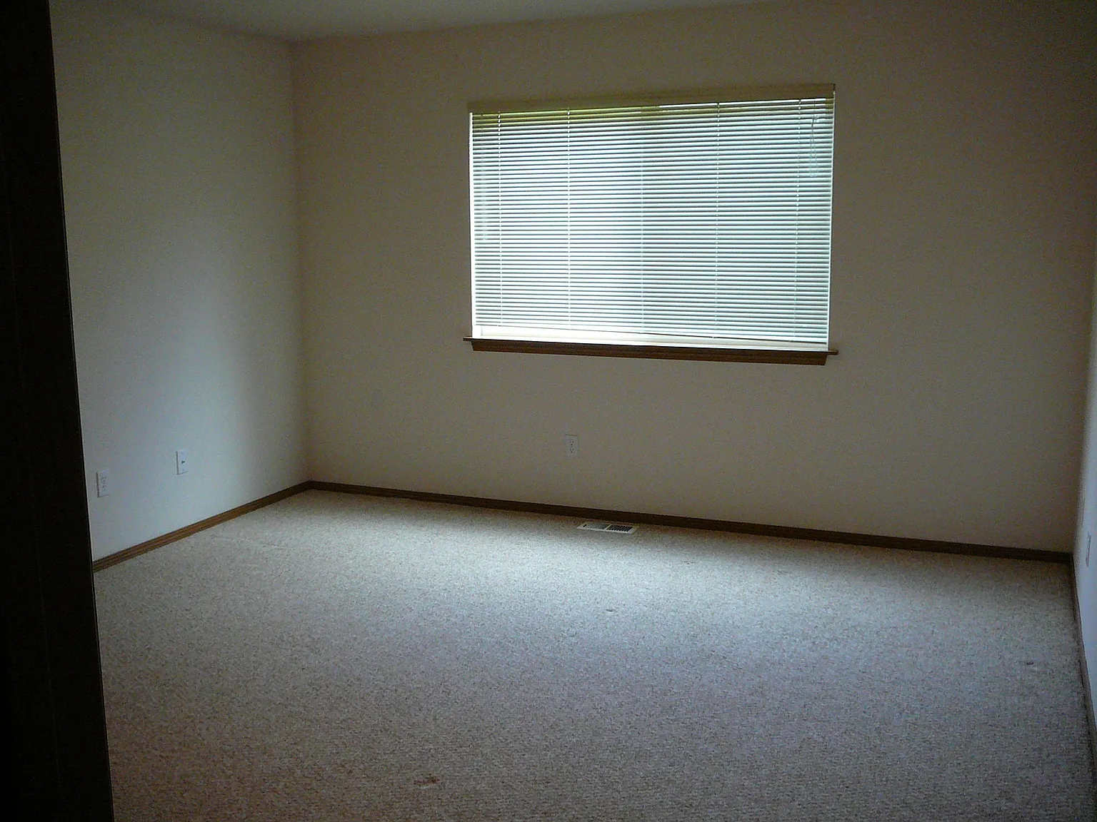 3 bed, 2.5 bath, 1820 sqft, $2,495 — Photo 4