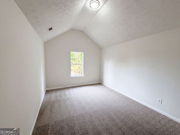 4th image of 525 Michael Cir