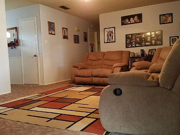 2nd image of 1744 E 53rd St