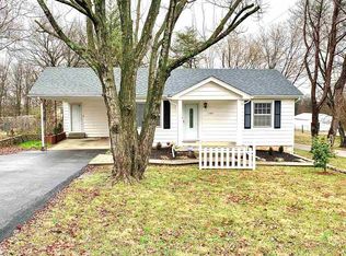 1160 Crewdson Dr, Bowling Green, KY 42101