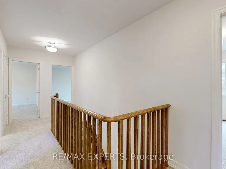 187 Cassandra Blvd — Photo 17