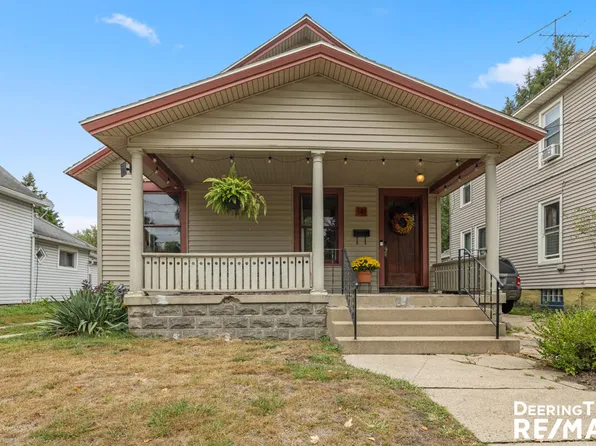 141 Dale St NE, Grand Rapids, MI 49505