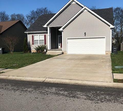 3rd image of 687 Fox Trail Ct