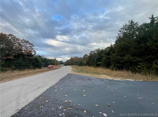 1129 Shawnee Bend Rd, Sunrise Beach, MO 65079