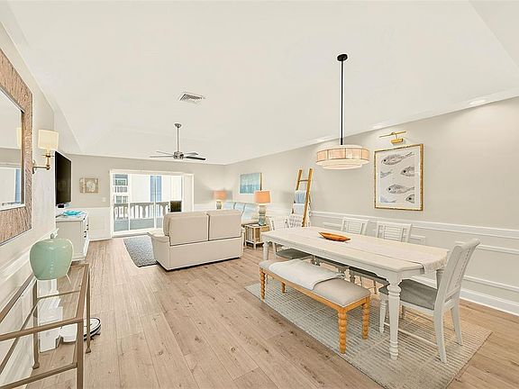 4th image of 147 Bluff View Dr APT 304
